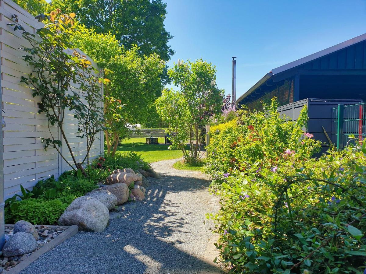 Moderne Fewo Nr 4 Mit Balkon, Sauna Im Haus, Garten - Ferienwohnungen Am Wald Klein Gelm Exteriér fotografie